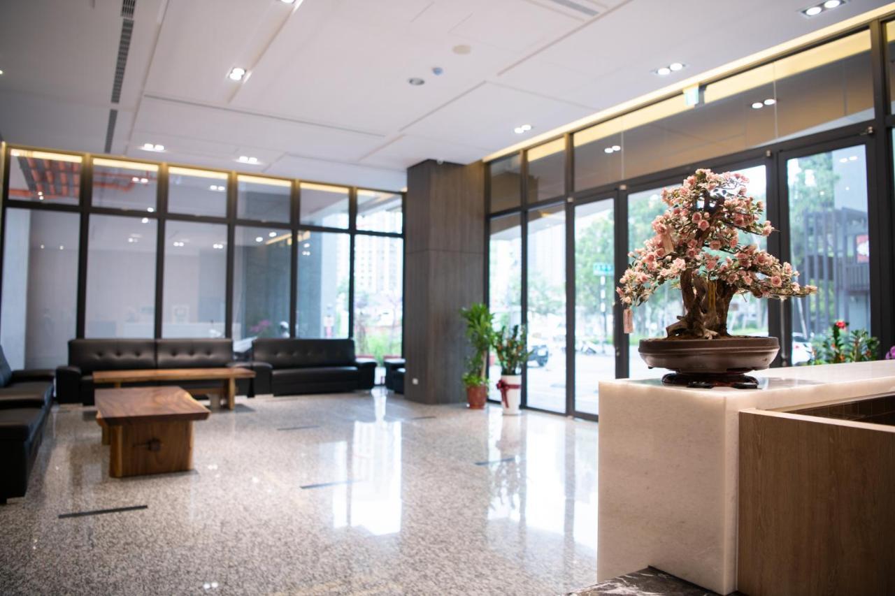 Liann Hotel Taichung Exteriör bild