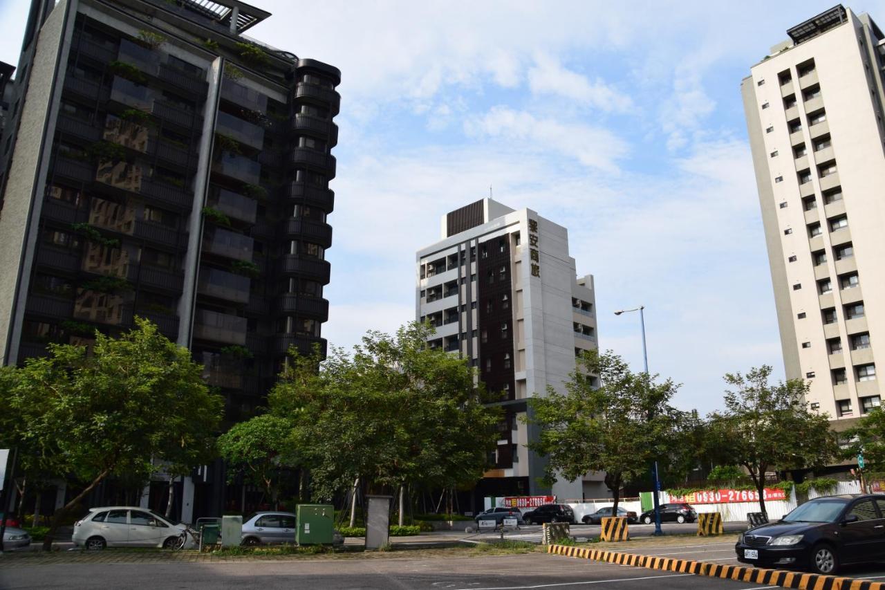 Liann Hotel Taichung Exteriör bild